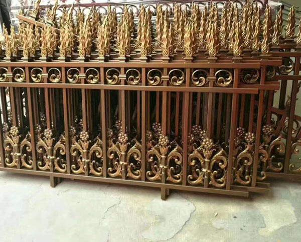 鋁藝護(hù)欄有哪些常見的應(yīng)用？